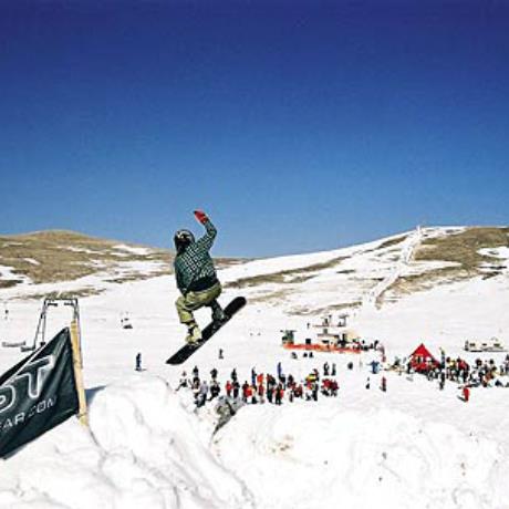 Falakro, manoeuvres on a snowboard at the ski centre, FALAKRO (Ski centre) DRAMA