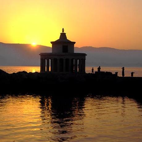 The Agioi Theodoroi Lamp/Lighthouse where one can enjoy marvellous sunsets, ARGOSTOLI (Town) KEFALLONIA