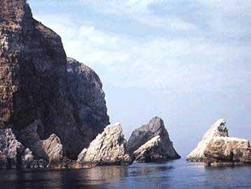 Piperi island, Alonissos. The main shelter of the Monachus-Monachus seal. PIPERI (Small island) ALONISSOS