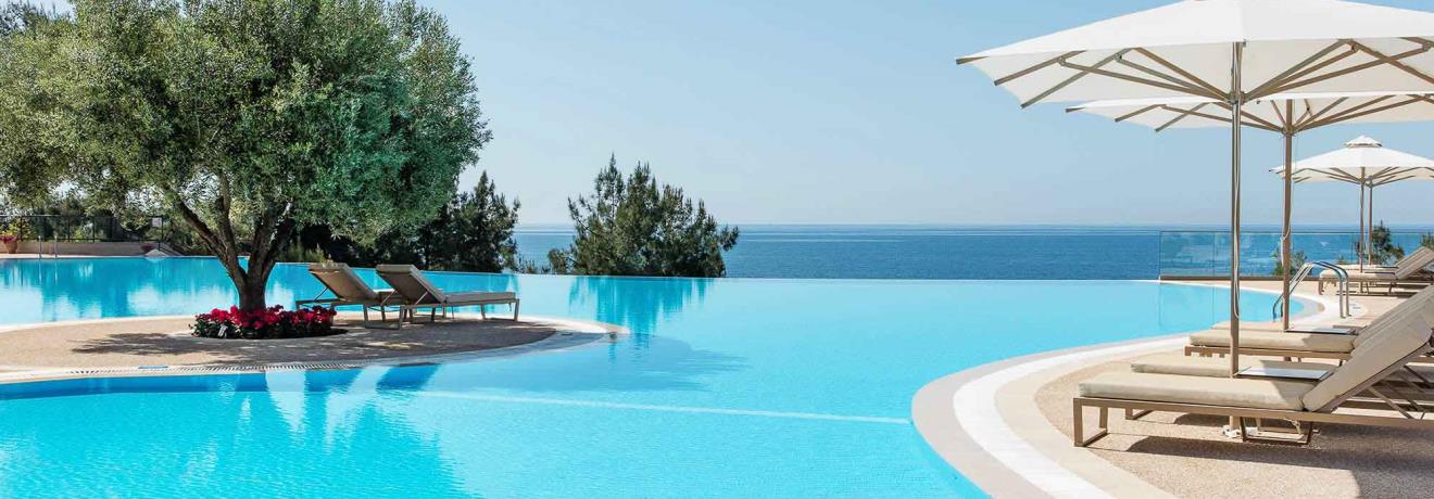 Open-air swimming pool - Sea view
