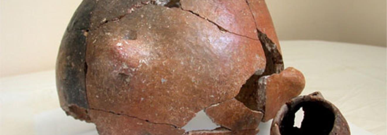 Drakaina Cave: Prehistoric pottery