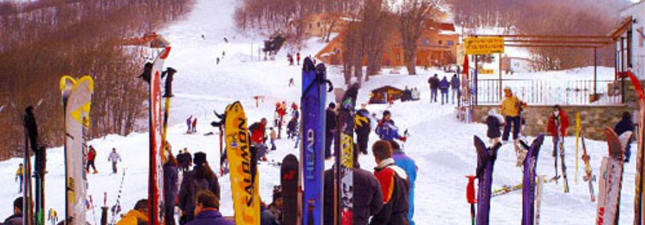 Πέδιλα σκι & snowboards είναι ο απαραίτητος εξοπλισμός