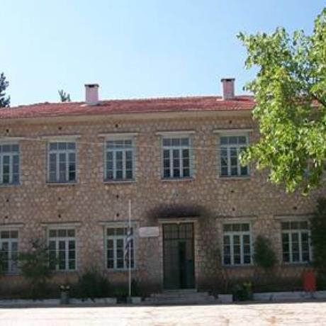 Καρυές, Δημοτικό Σχολείο του χωριού, ΚΑΡΥΕΣ (Χωριό) ΛΑΚΕΔΑΙΜΟΝΑ