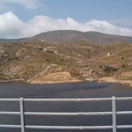Λιβάδι, το φράγμα της Σερίφου, άποψη της περιοχής, ΣΕΡΙΦΟΣ (Λιμάνι) ΚΥΚΛΑΔΕΣ