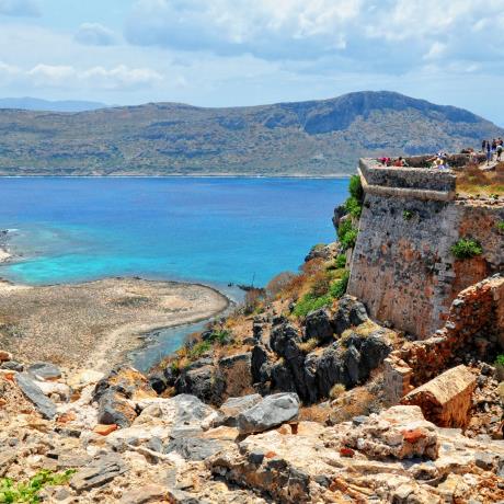 Απομεινάρια των τειχών του ενετικού φρούριου στην Ήμερη Γραμβούσα, ΗΜΕΡΗ ΓΡΑΜΒΟΥΣΑ (Νησί) ΧΑΝΙΑ