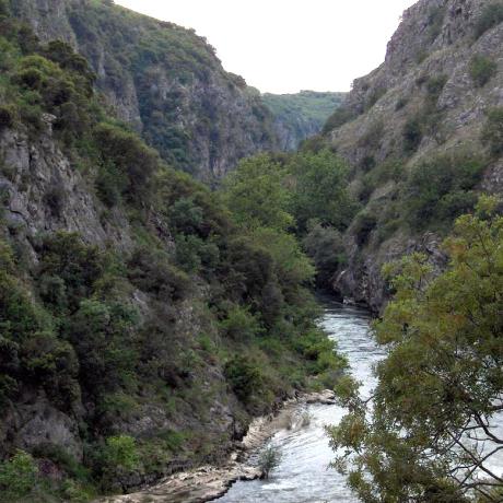 Ο ποταμός Αγγίτης διαρρέει το ομώνυμο φαράγγι, ΑΓΓΙΤΗΣ (Φαράγγι) ΣΕΡΡΕΣ
