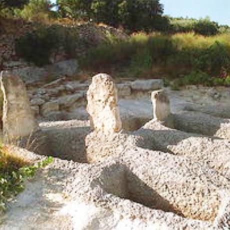 Τάφοι στο Μινωικό νεκροταφείο στις Αρχάνες, ΑΡΧΑΝΕΣ (Αρχαία πόλη) ΚΡΗΤΗ