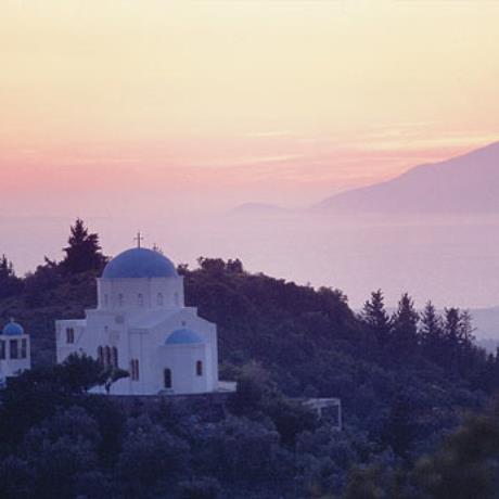 Θέα στην εκκλησία του οικισμού της Ζιας, ΖΙΑ (Οικισμός) ΚΩΣ