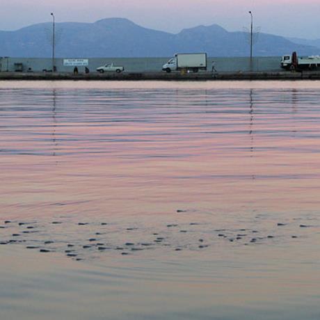 Δειλινό στο λιμάνι. Στο βάθος ο Ταΰγετος., ΓΥΘΕΙΟ (Πόλη) ΛΑΚΩΝΙΑ
