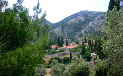 ΝΕΑ ΜΟΝΗ, Μοναστήρι