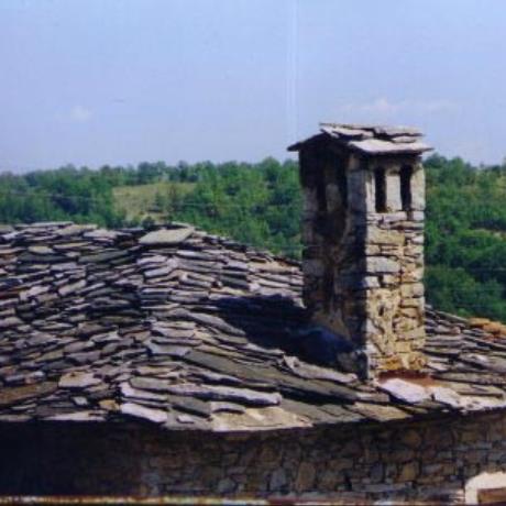Granitis, traditional stone roof , GRANITIS (Small town) DRAMA
