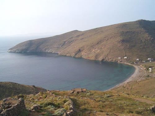 The Avessalos seaside is long and sandy AVESSALOS (Beach) SERIFOS
