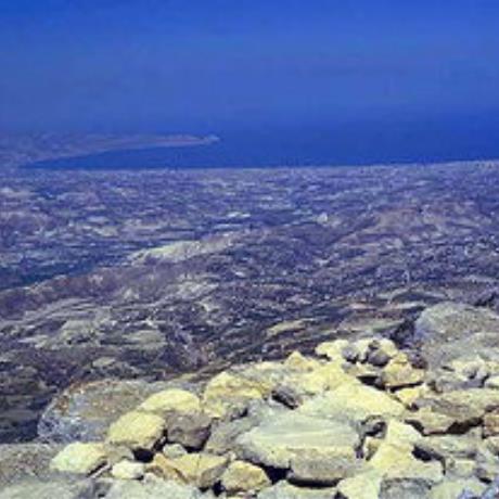 The Minoan sanctuary on top of Mount Youktas, VATHYPETRO (Settlement) HERAKLIO