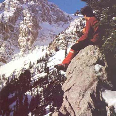 Giona, the mountaineer rests on the eagles’ peaks , GIONA (Mountain) FOKIDA