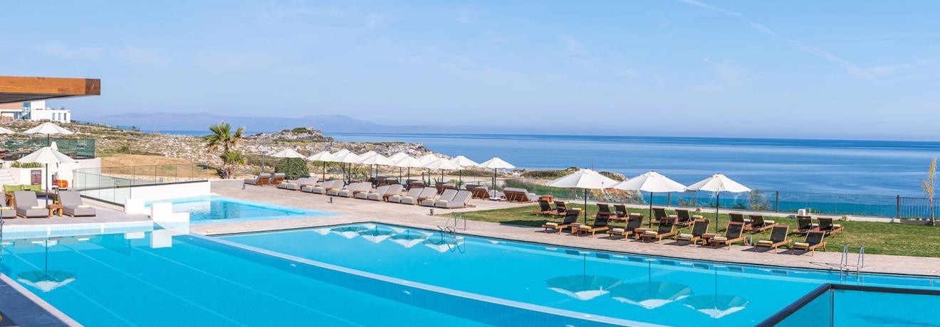 Open-air swimming pool - Sea view