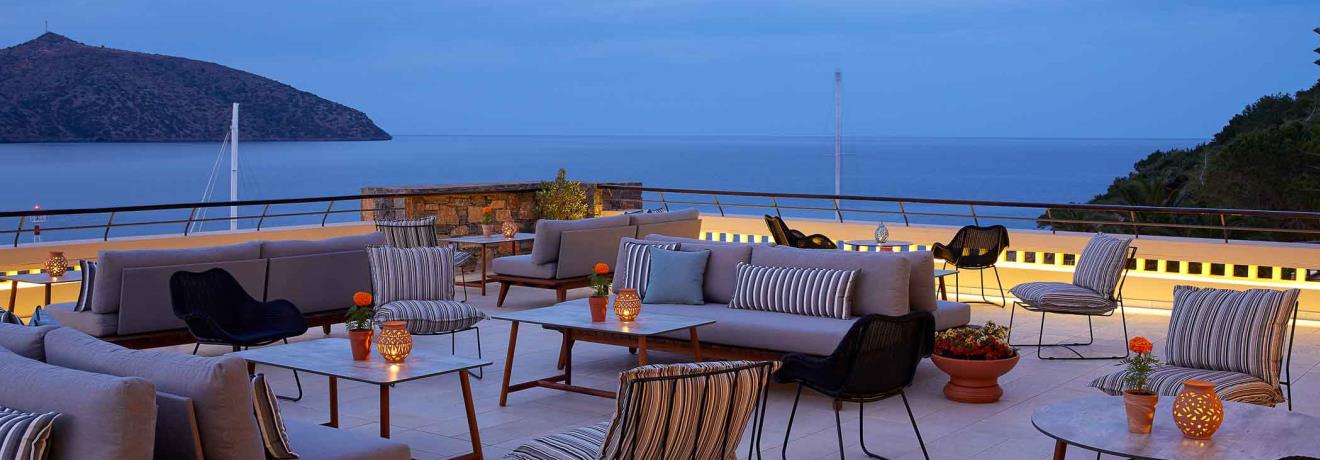 Lounge bar
