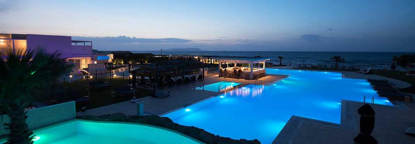 Open-air swimming pool - Sea view