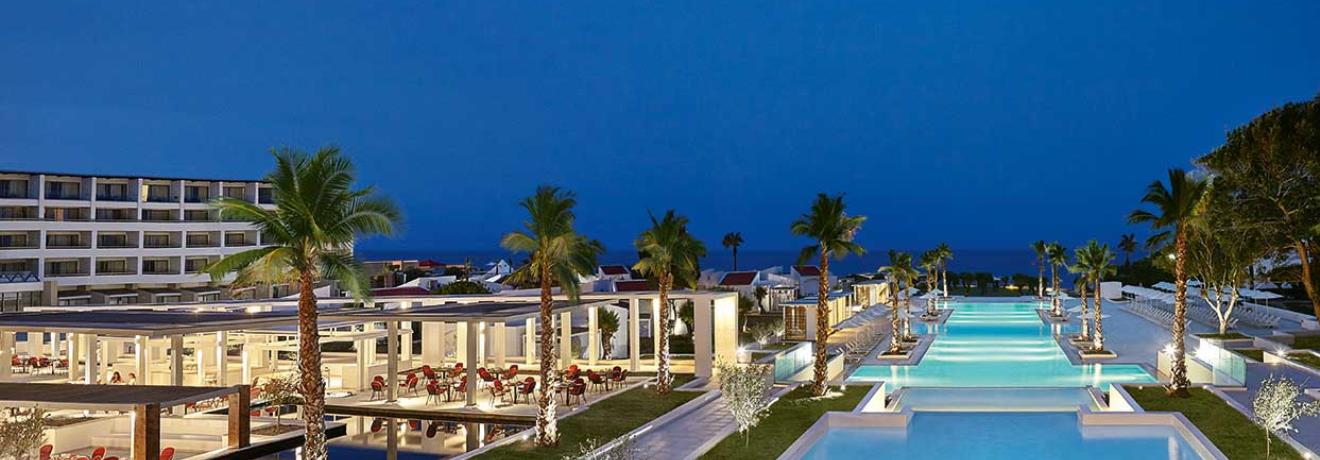 Exterior view Outdoor pool View to the sea