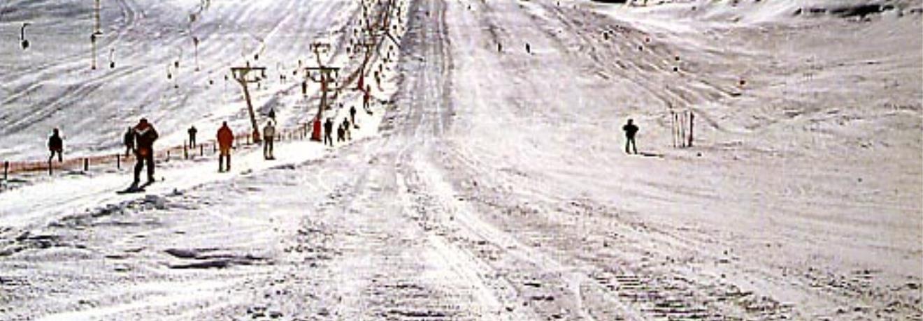A wide skiing area