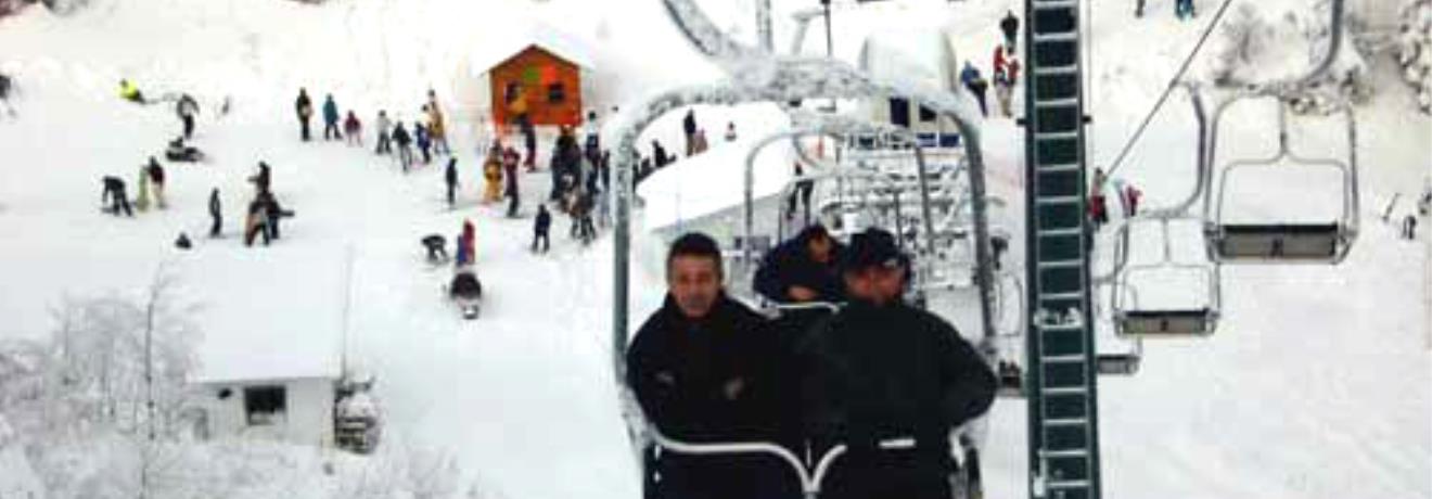 A white landscape under the visitors' feet