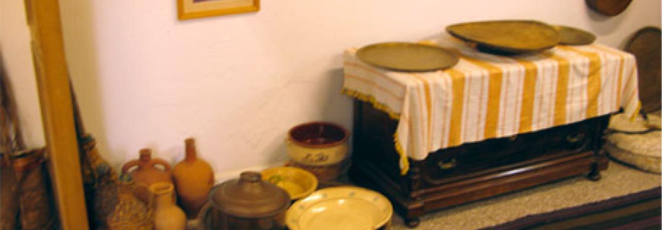 Traditional utensils