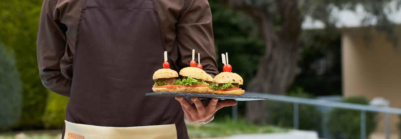 Children's party pool burgers