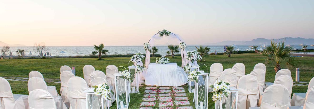 Wedding set. View to the sea