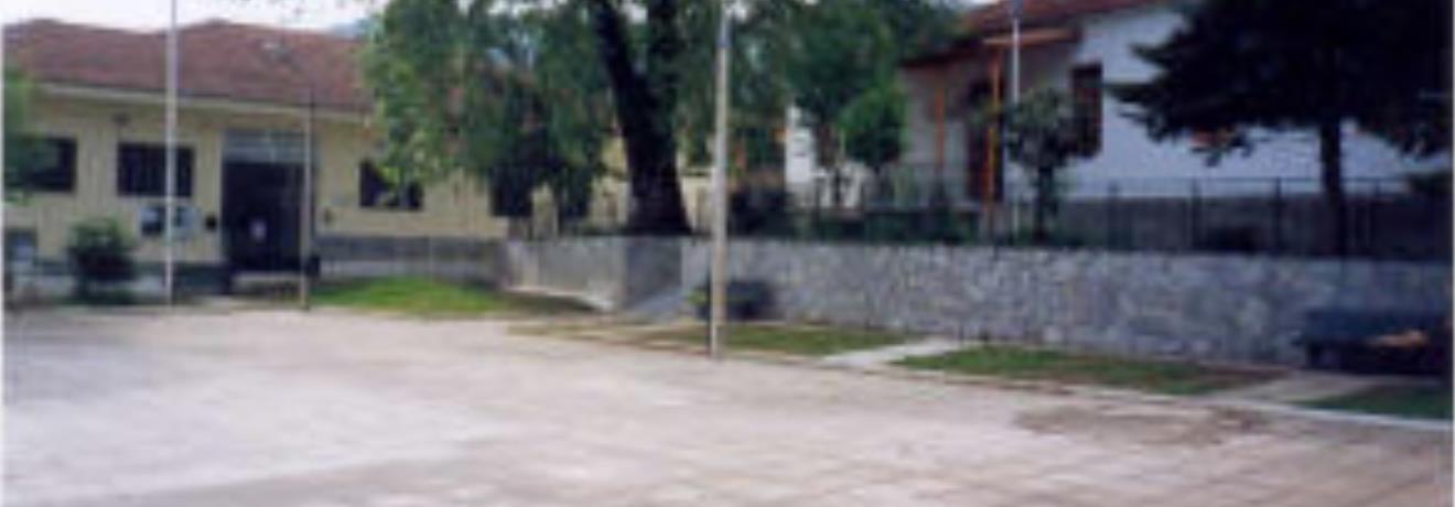Τhe Community Hall & the square