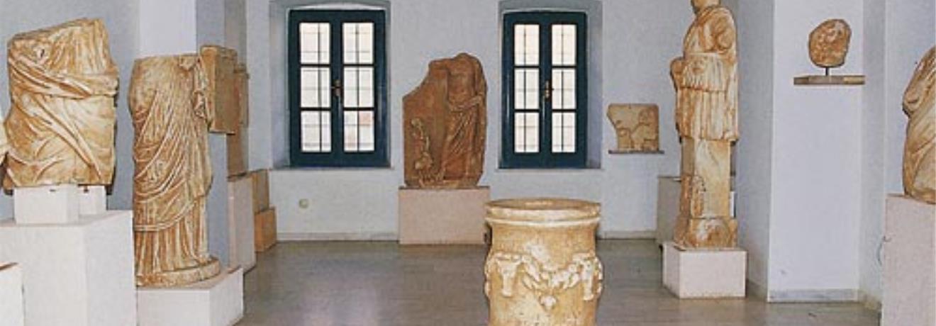 Archaeological Museum of Melos; it houses exhibits since prehistoric times