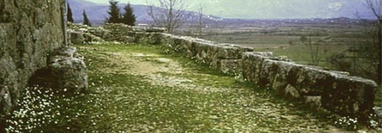 	Εσωτερική στοιβάδα τοιχών από Ανατολικά - Κίχυρος (Εφύρη)
