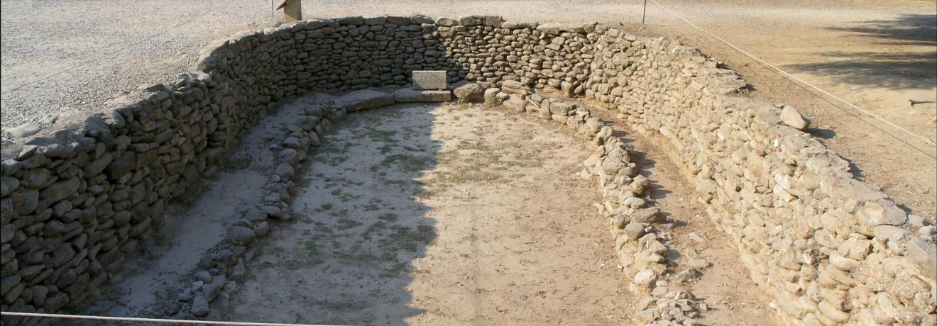 Bronze Age building (ca. 2000 BC): The earliest settlement in Olympia dates back to the prehistoric era
