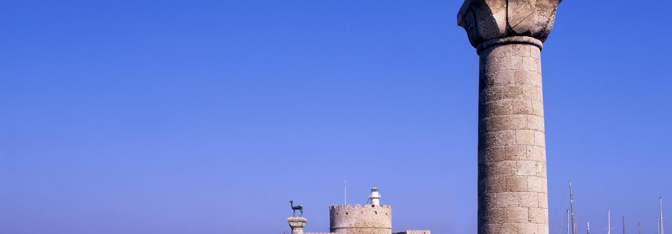 The Agios Nikolaos lighthouse stands on the homonymous fortress