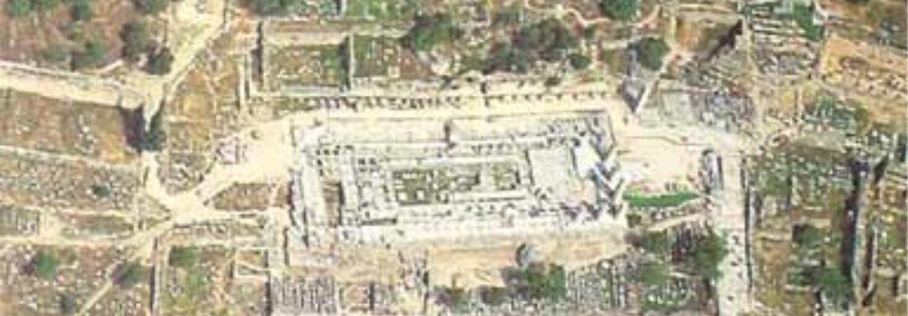 Αεροφωτογραφία του ιερού του Απόλλωνα στους Δελφούς