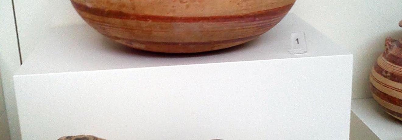 Μυκηναϊκή κεραμική από το νεκροταφείο των θαλαμωτών τάφων της Ολυμπίας. 15ος-12ος αι. π.Χ.