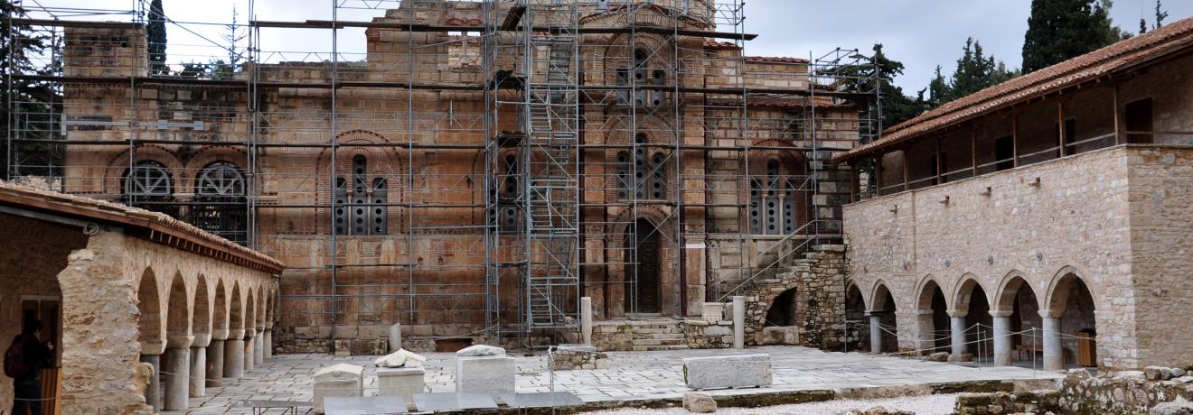 An extensive restoration project is well underway in the monastery of Daphni.