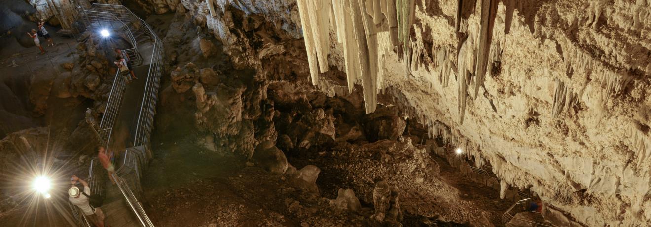 Το σπήλαιο της Αντιπάρου